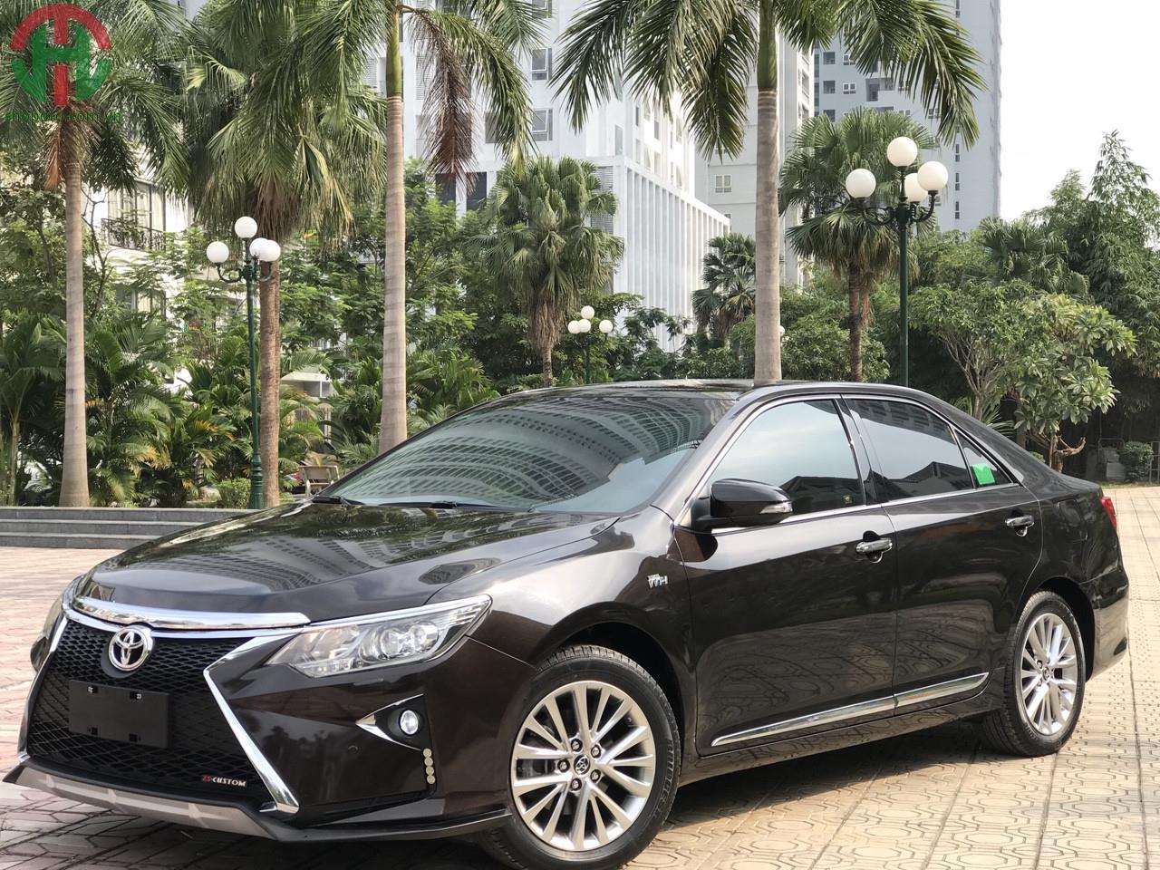 Bán Toyota Camry 25Q 2018 màu đen